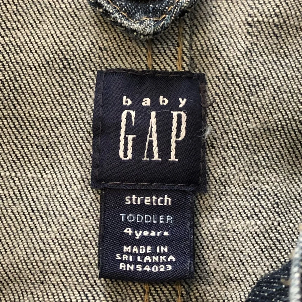 Vintage Baby Gap hooded denim barn jacket. Size 4.